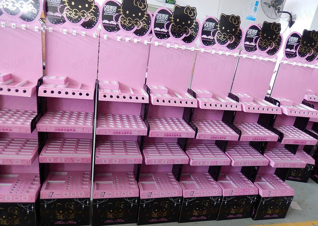 Hello Kitty 莎莎化妝品紙質陳列架