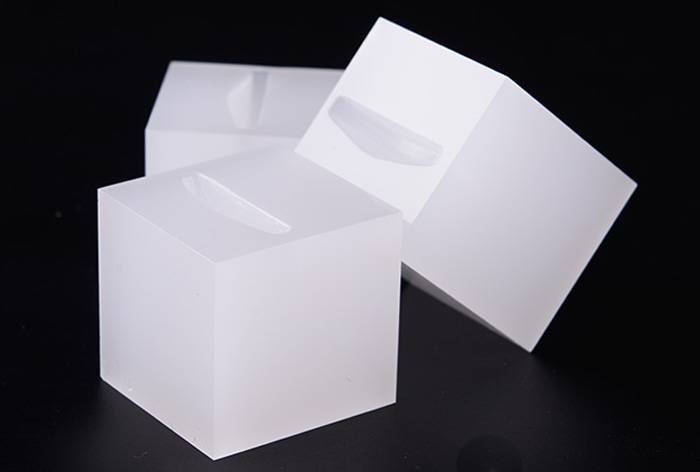White-Acrylic-Slotted-Block-Jewelry-Hand-Ring-Holder-XH34-2